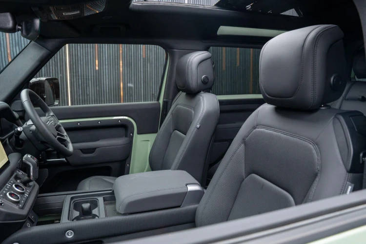 Vehicle Image 40