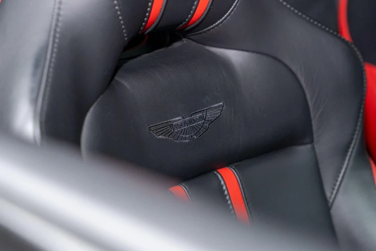 Vehicle Image 30