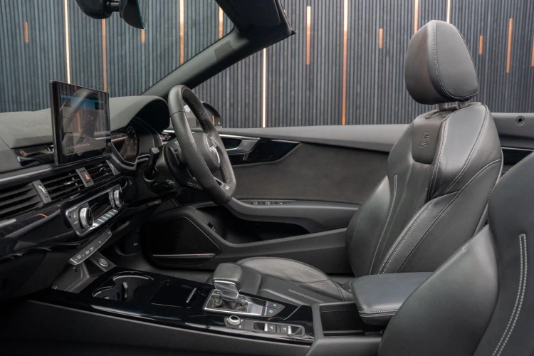 Vehicle Image 39