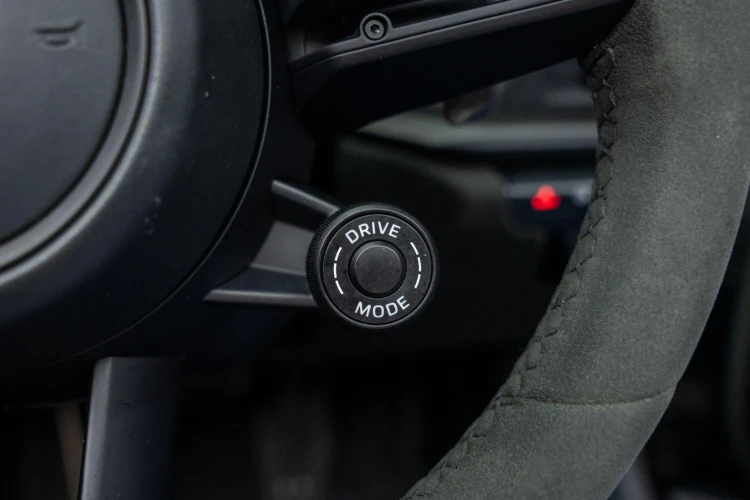 Vehicle Image 22