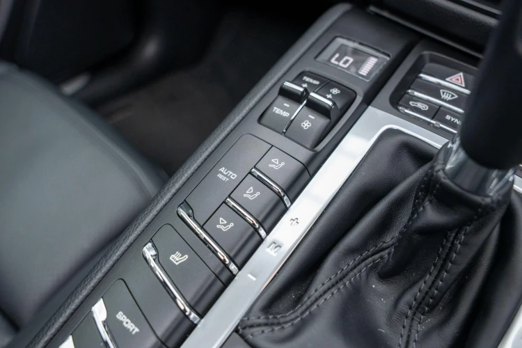 Vehicle Image 33