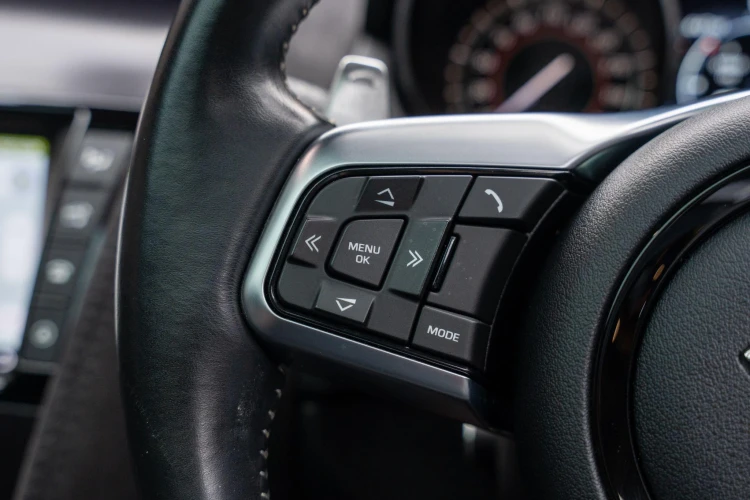 Vehicle Image 36