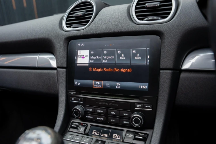 Vehicle Image 12