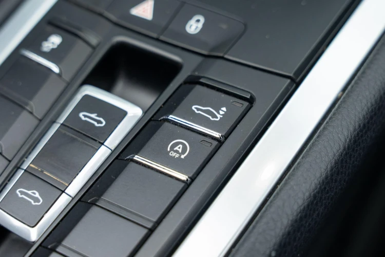 Vehicle Image 30