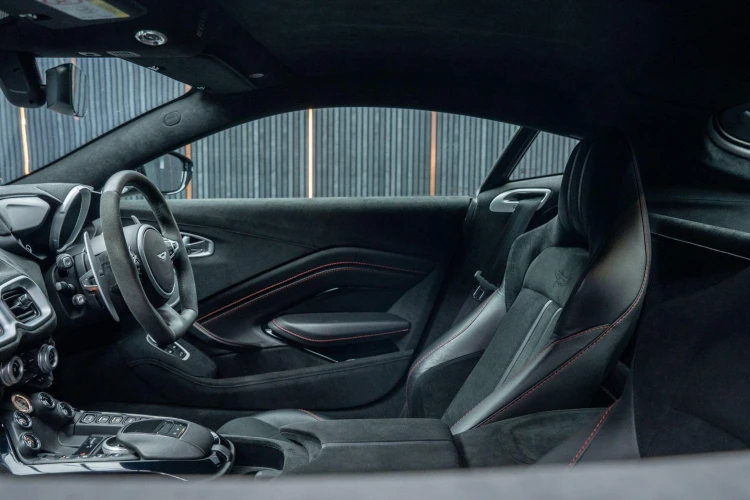 Vehicle Image 37