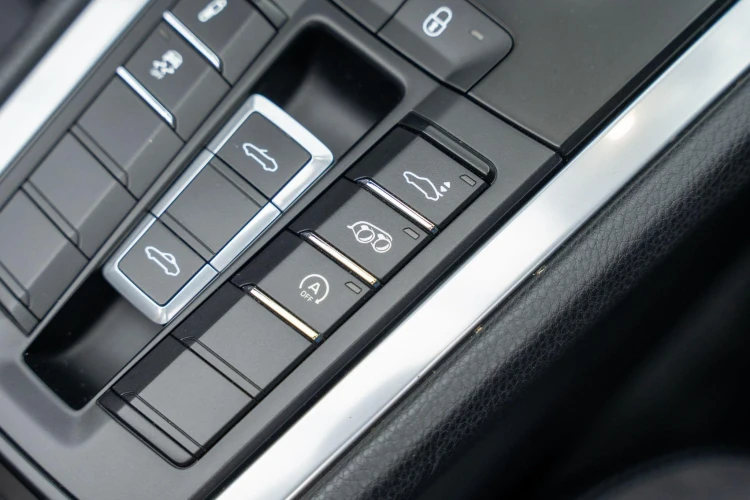 Vehicle Image 36