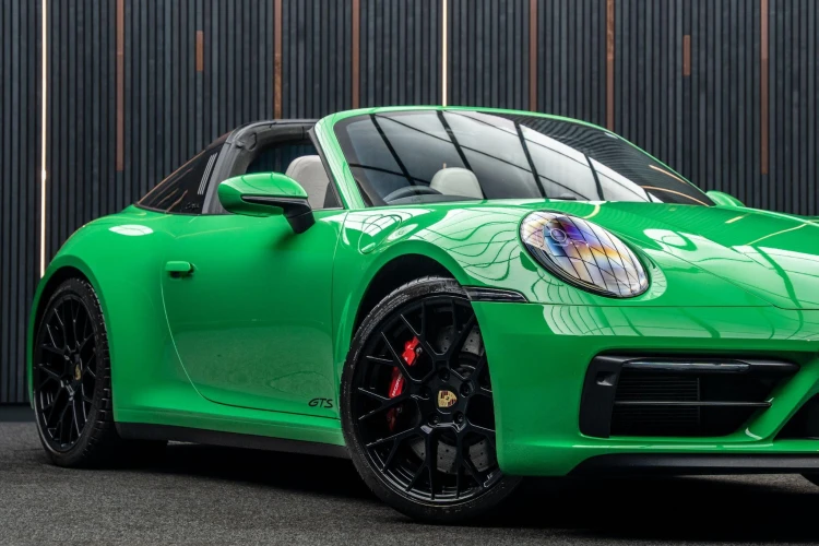 Vehicle Image 11