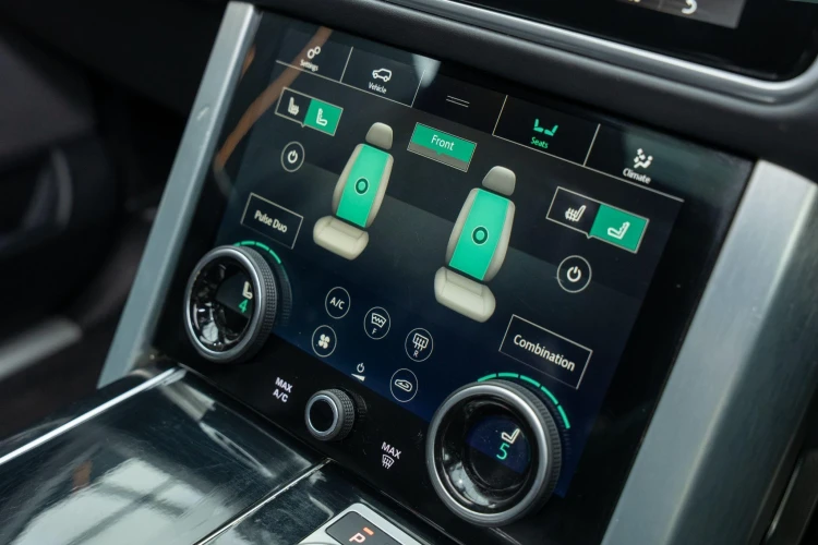 Vehicle Image 14
