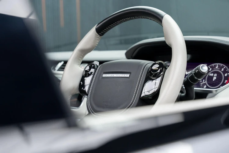 Vehicle Image 36