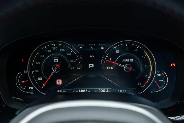 Vehicle Image 12