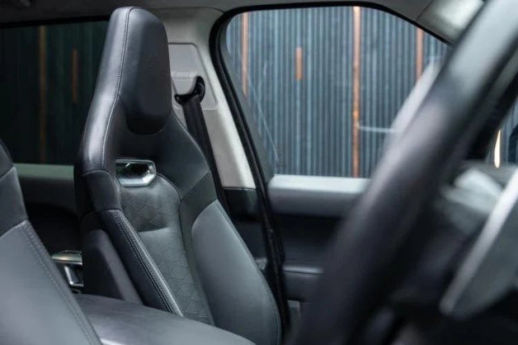 Vehicle Image 36
