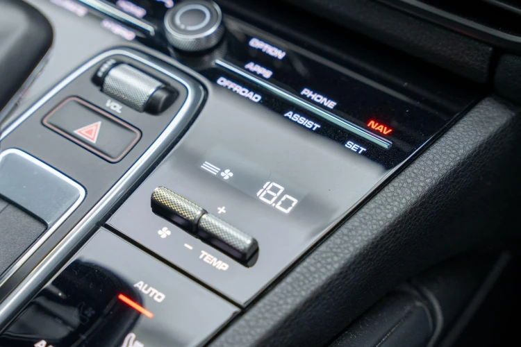 Vehicle Image 20