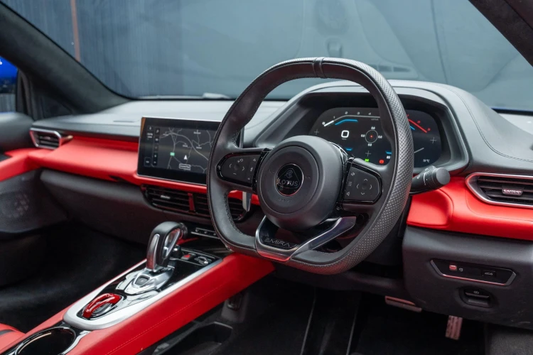 Vehicle Image 4