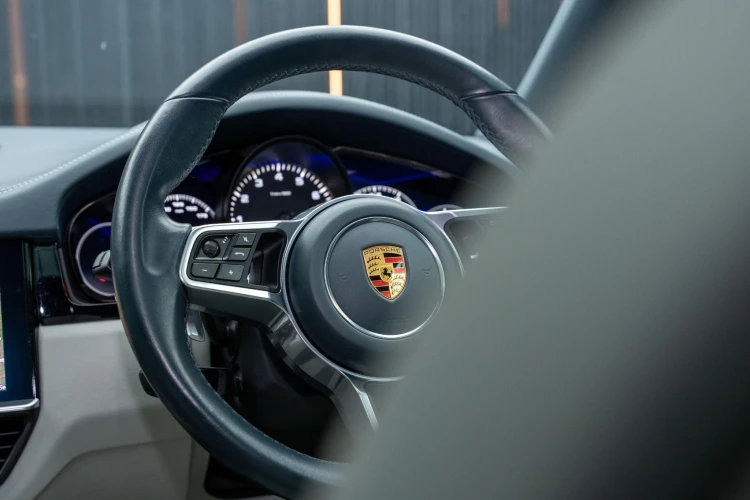 Vehicle Image 41