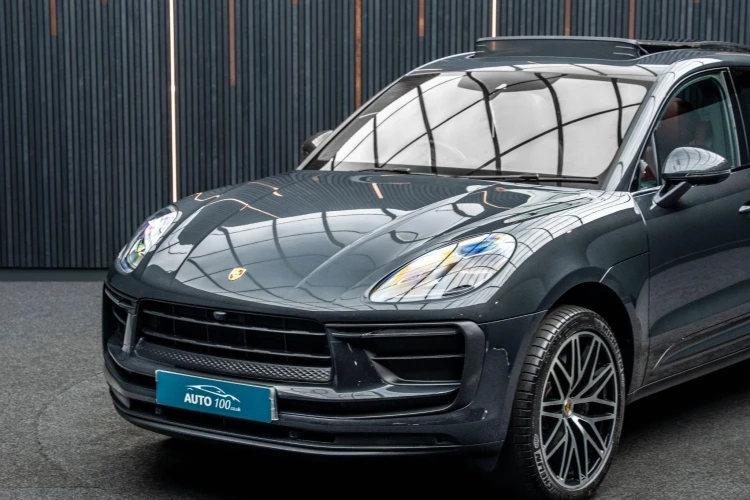 Vehicle Image 15
