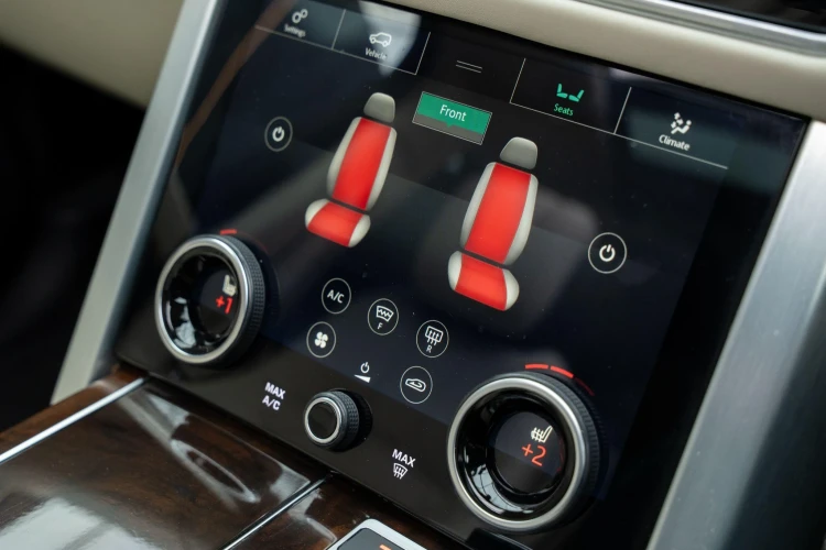 Vehicle Image 12