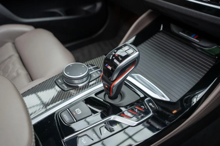 Vehicle Image 30