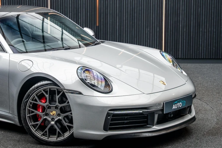 Vehicle Image 11