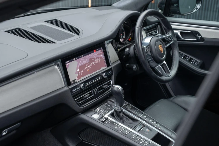 Vehicle Image 39