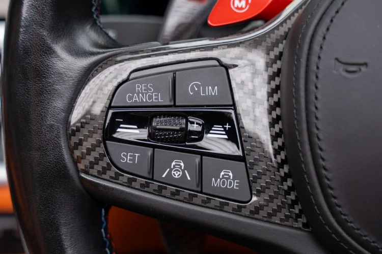 Vehicle Image 32