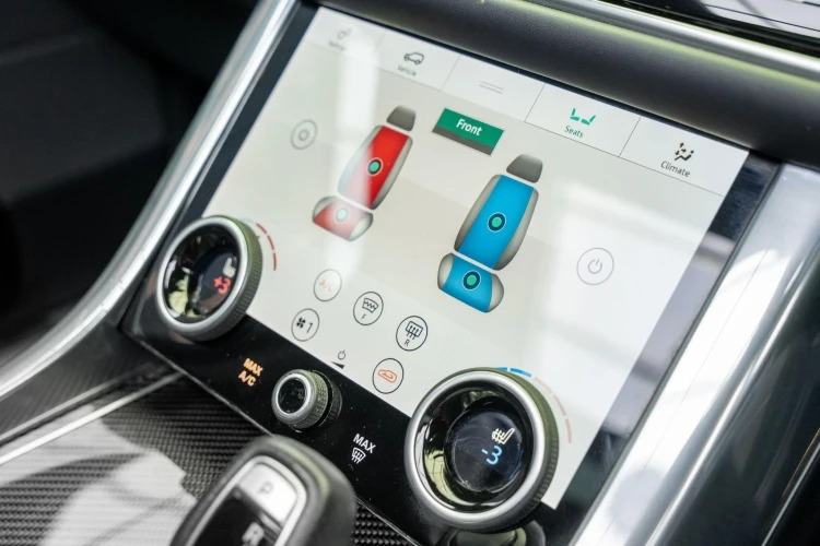 Vehicle Image 12