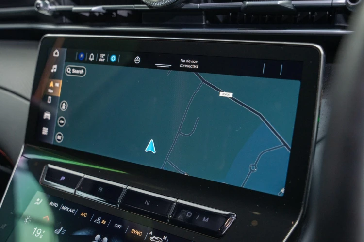 Vehicle Image 16