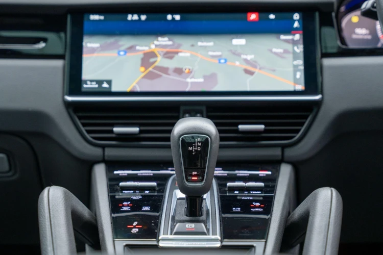 Vehicle Image 19