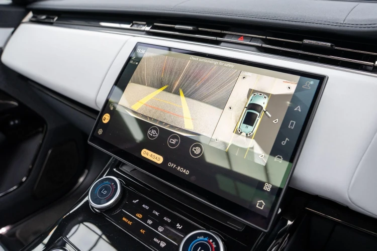 Vehicle Image 10