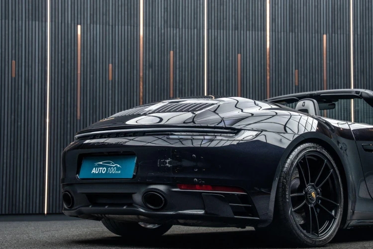Vehicle Image 21