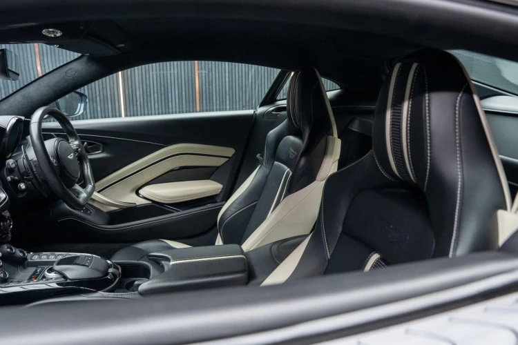 Vehicle Image 36