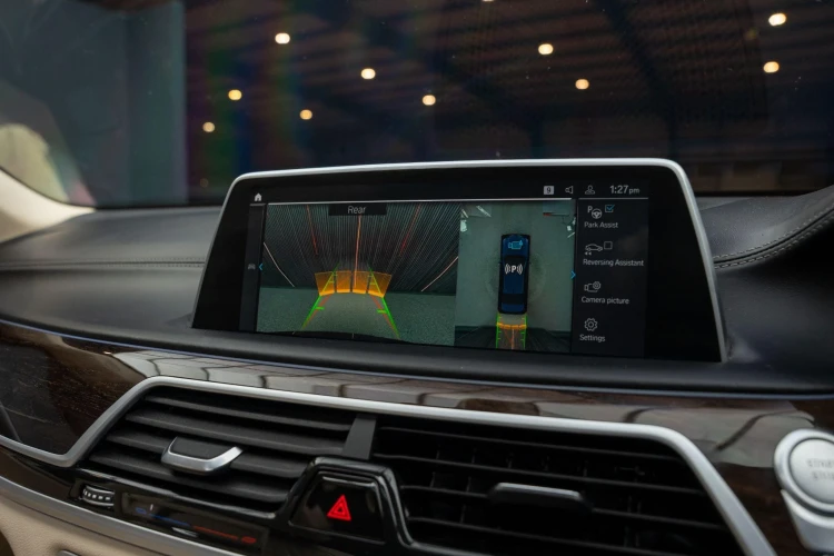 Vehicle Image 8