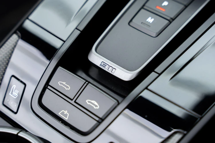 Vehicle Image 18