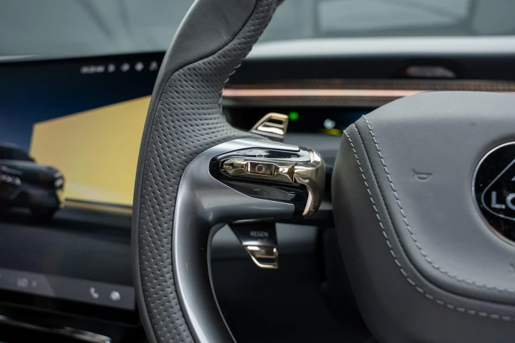 Vehicle Image 30