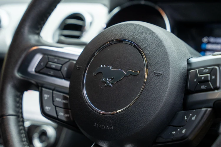 Vehicle Image 35