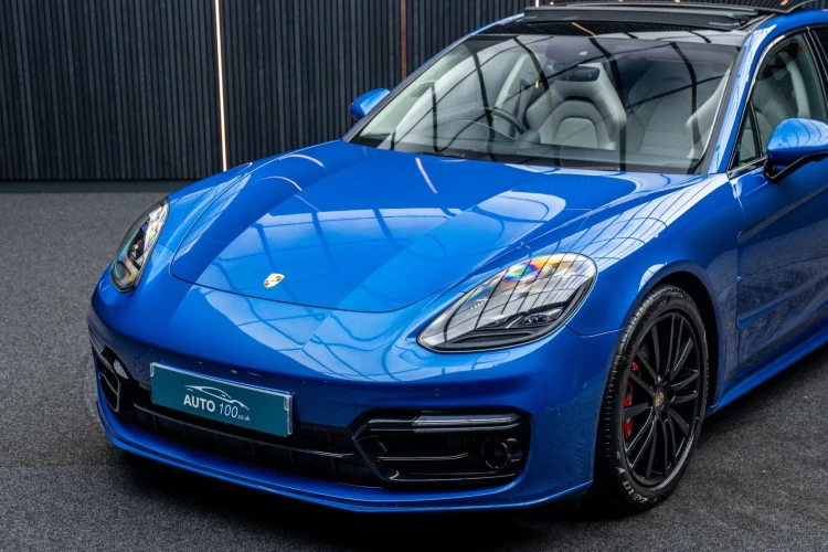 Vehicle Image 8