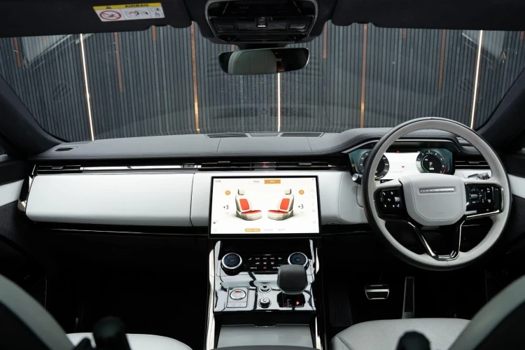 Vehicle Image 36
