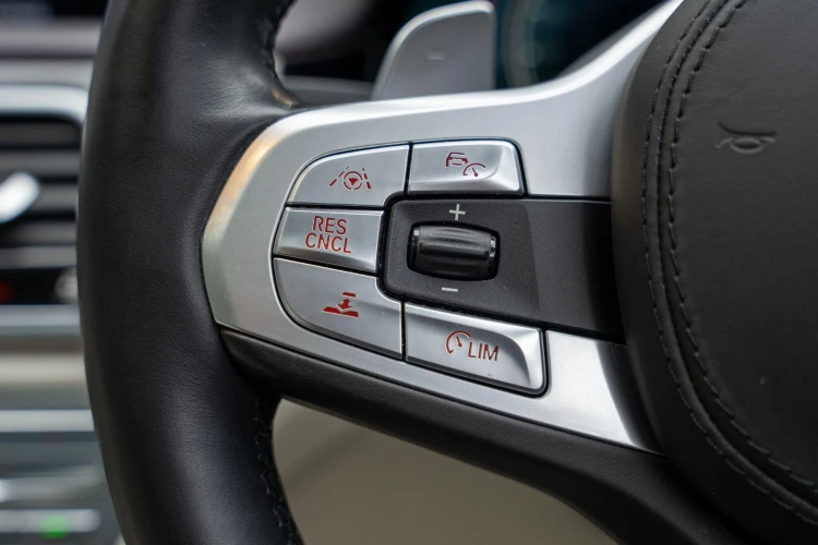 Vehicle Image 36