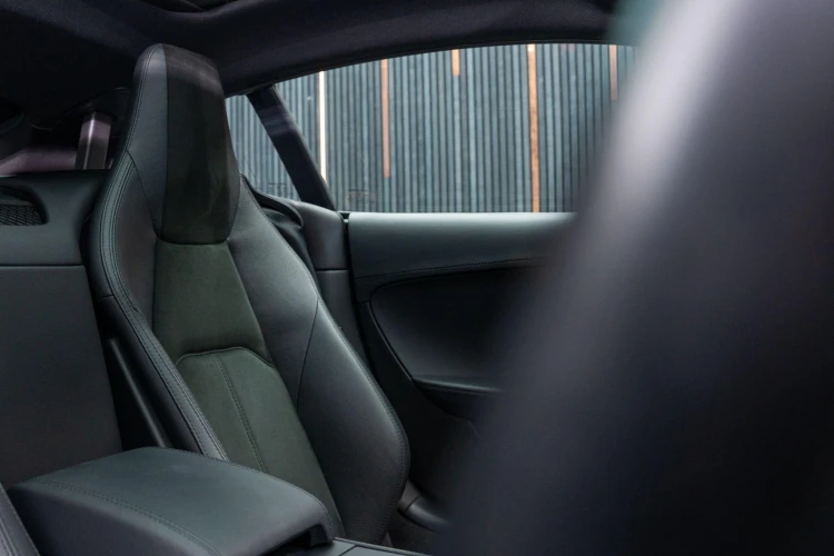 Vehicle Image 36