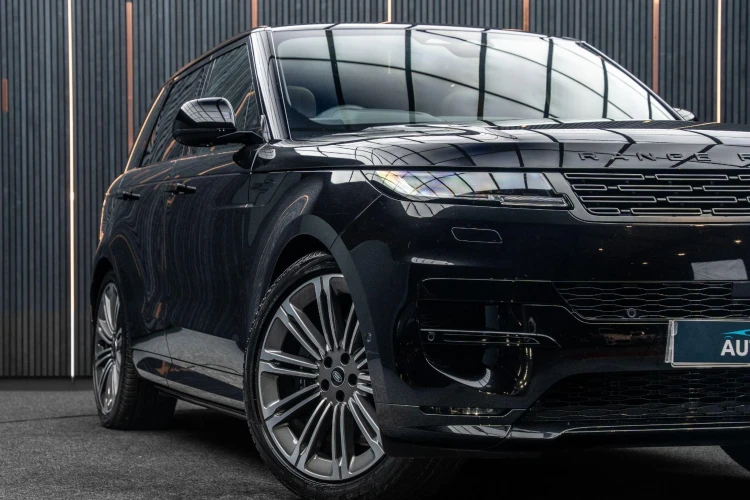 Vehicle Image 7