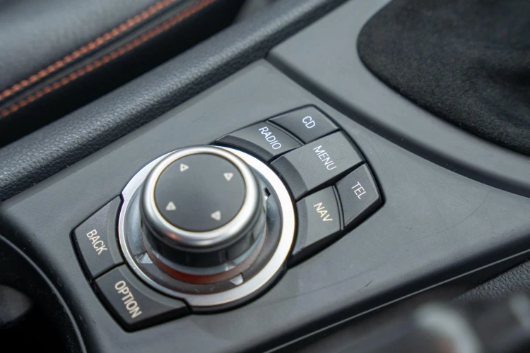 Vehicle Image 22