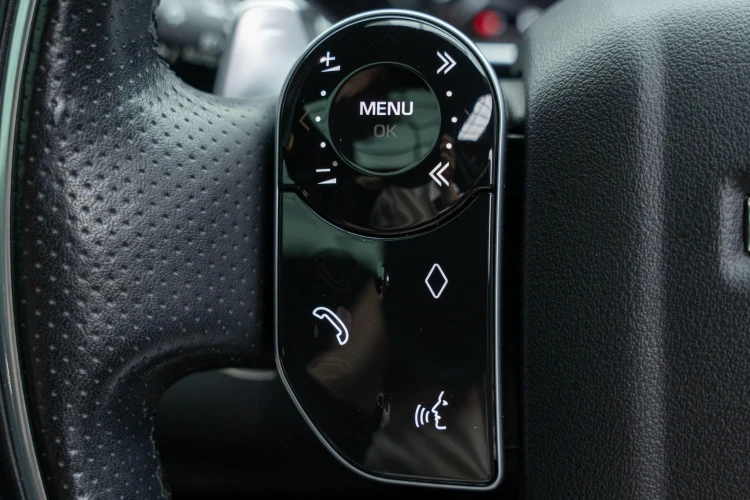 Vehicle Image 26