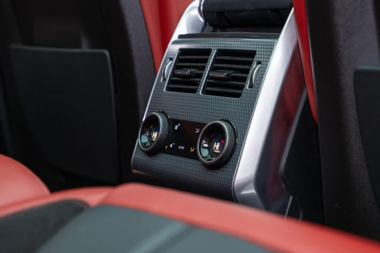 Vehicle Image 21