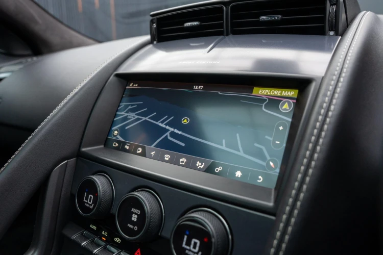 Vehicle Image 10