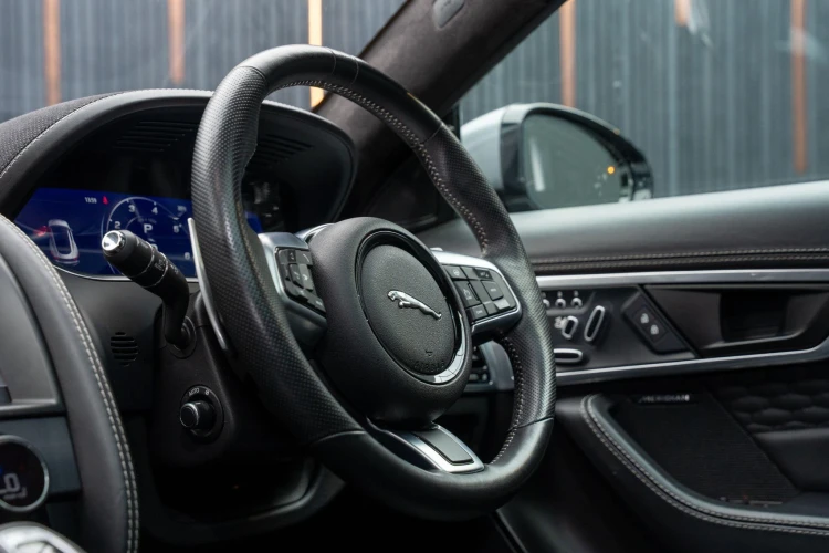 Vehicle Image 36