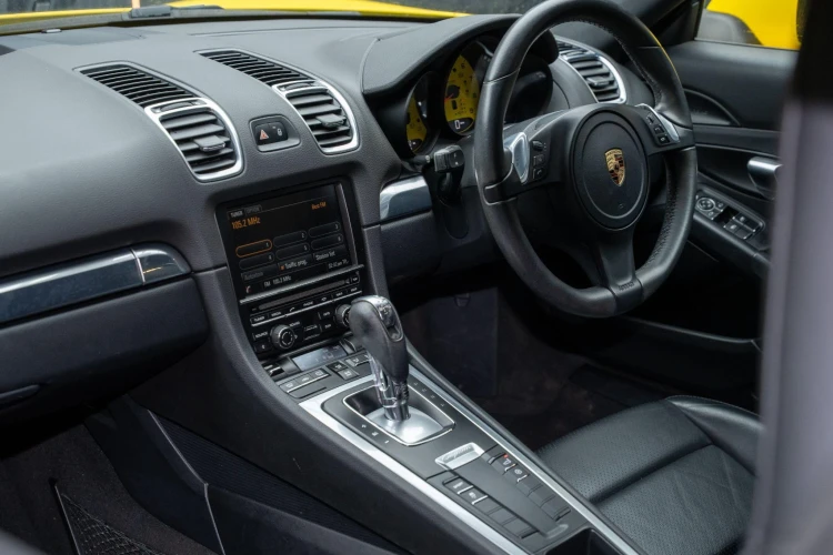 Vehicle Image 30