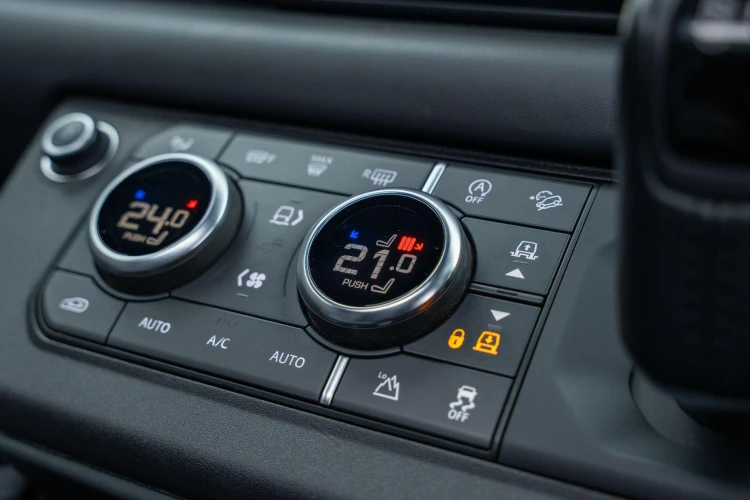 Vehicle Image 15
