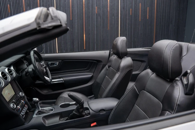 Vehicle Image 36