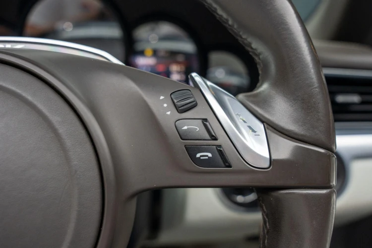 Vehicle Image 22