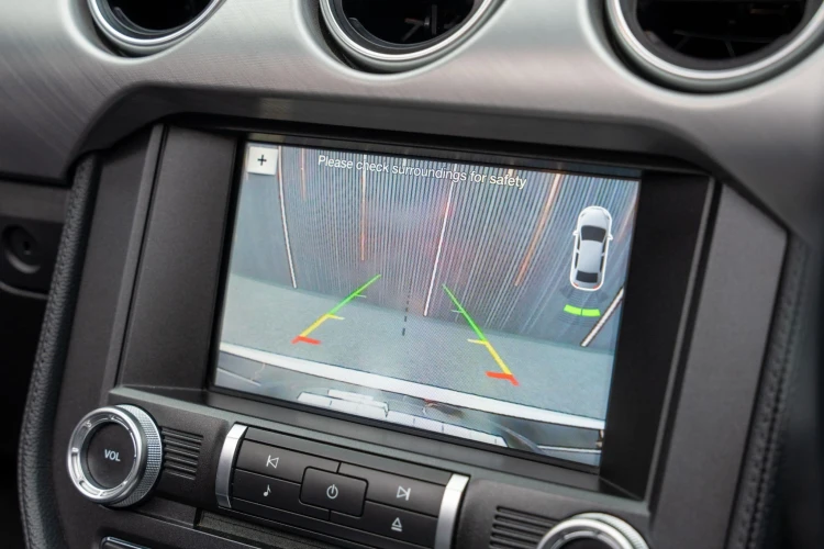 Vehicle Image 8