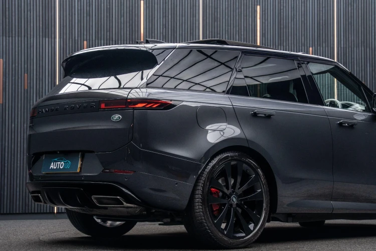 Vehicle Image 21